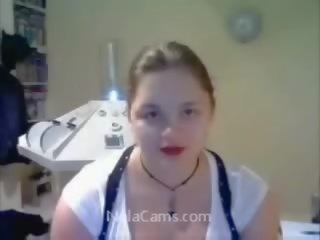 Potelée amateur webcam la mignonne