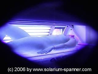 Solaarium piilumine spannt im solaarium