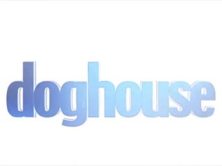 Doghouse - kaira amore è un swell rossa pollastrella e gode ripieno suo fica & culo con cazzi