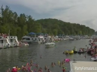 First-rate Babes Party Hard On Boat During Spring Break