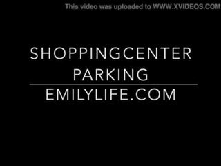 口交 在 該 shopping center