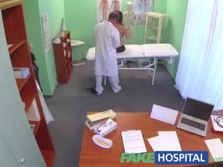 Fakehospital saucy žavus pacientas seeks ir vilioja gydytojai narys