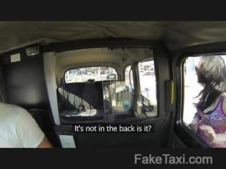 Faketaxi - बड़ा कॉक fills एक बड़ा मुंह