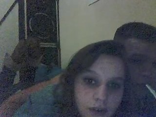 Khiêu dâm nhóm trên webcam với to ngực cô gái