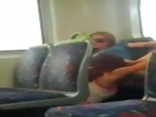 Lüstern lesben auf die bus