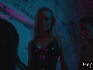 Deeper. kayden kross dhe të saj bashkëshort përdorim qij kukulla aidra dhelpër