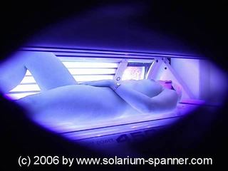 Solarium pengintip/voyeur spannt im solarium