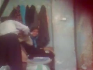 ישן אדם xxx וידאו עם א צעיר כפר שרמוטה, מבוגר אטב 72