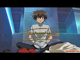 Roped hentai đồng loại xem cô ấy con gái bạn bè gangbang qua bandits