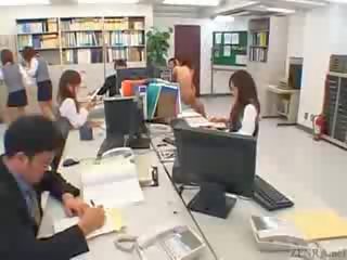 اليابانية زوجان الملاعين في ال وسط من ل مكتب