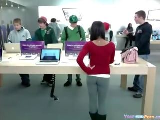 Chick films Her super Ass In Public