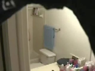 Tremendous nastolatka podglądanie kamera łazienka