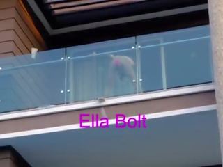 She tutulan me when i şpion her sürmek a big plastikden sik and squirting in balcony ella bolt