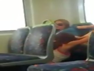 Concupiscent lesbičky na the autobus